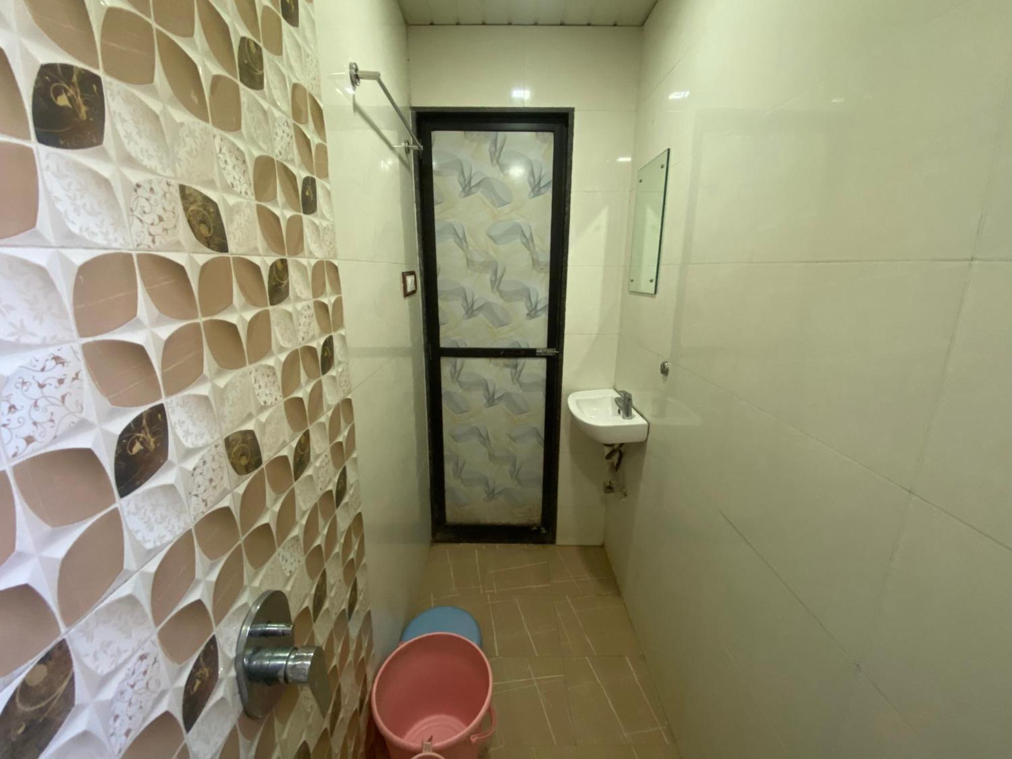 Hotel Apsara- Near J J Hospital Мумбаи Экстерьер фото