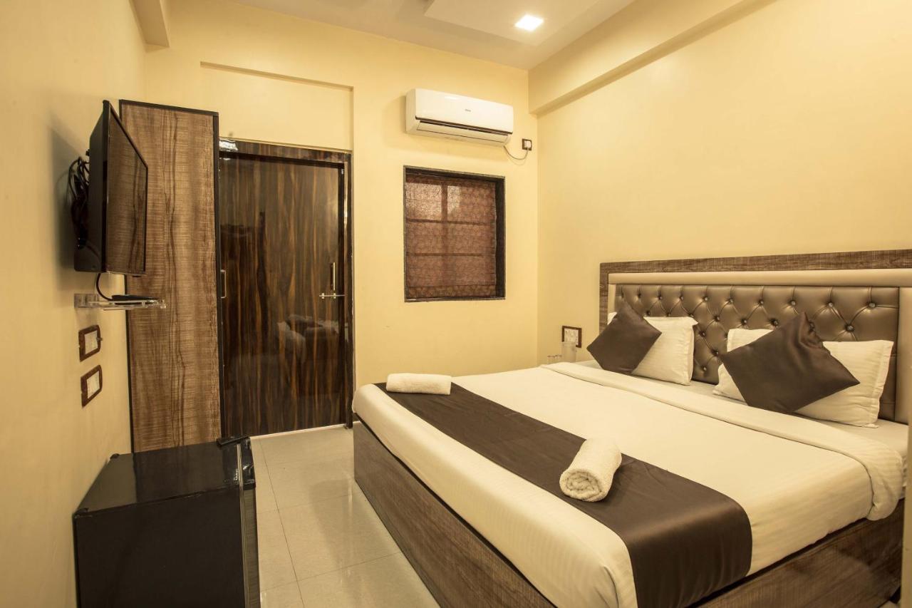 Hotel Apsara- Near J J Hospital Мумбаи Экстерьер фото