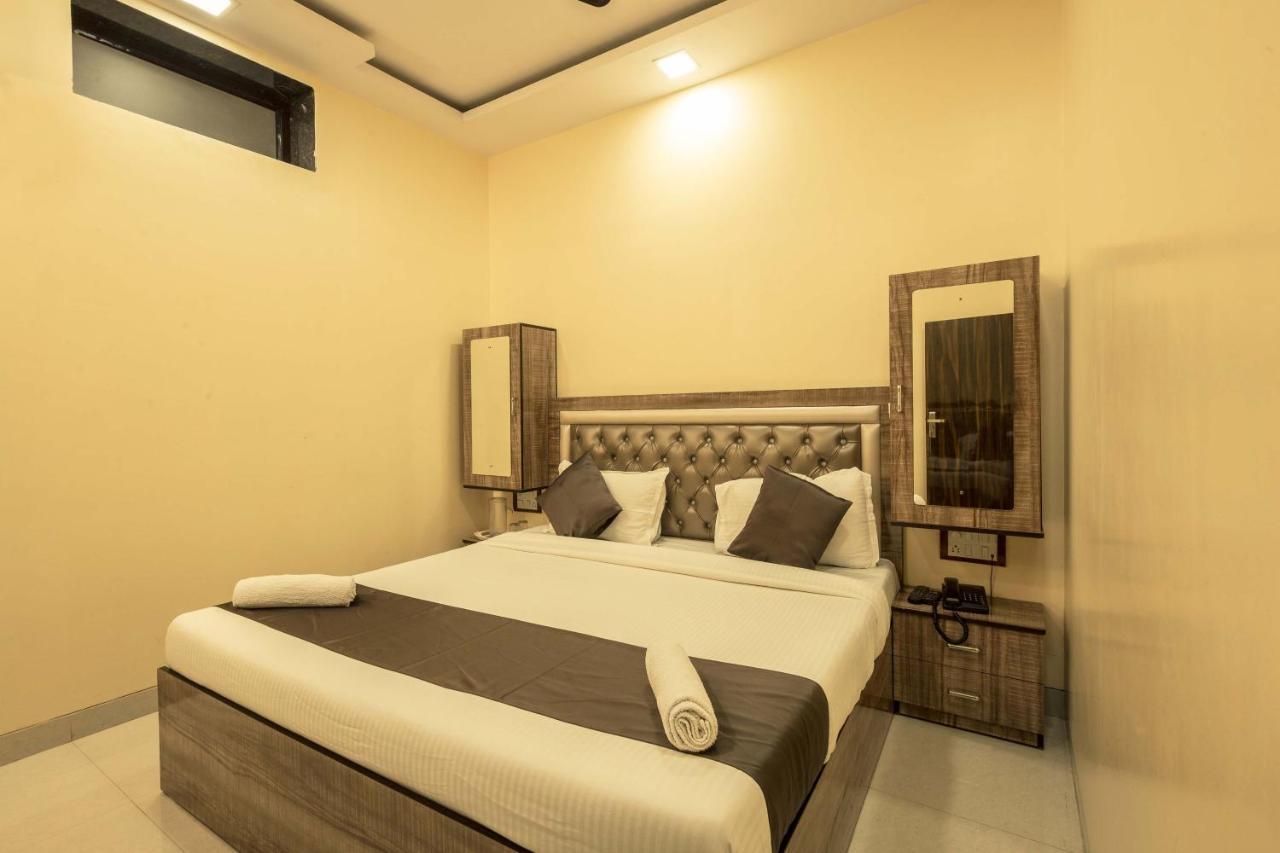 Hotel Apsara- Near J J Hospital Мумбаи Экстерьер фото