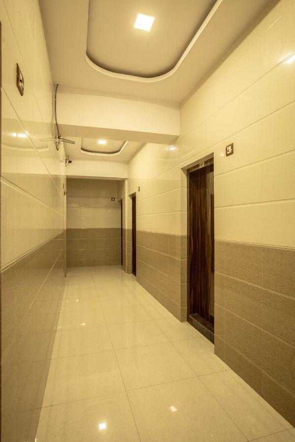 Hotel Apsara- Near J J Hospital Мумбаи Экстерьер фото